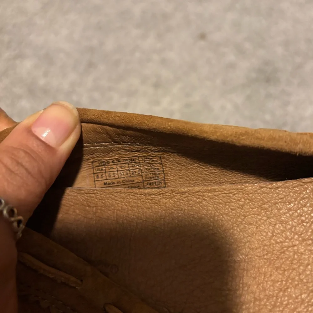 UGG Women's Chestnut Suede Moccasin Loafers Size 6.5 - Picture 6 of 10